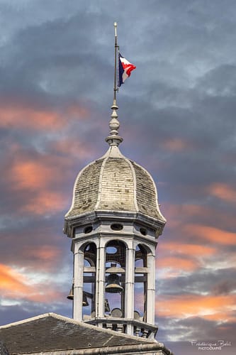 dôme du toit de l'hôtel de ville de Troyes.